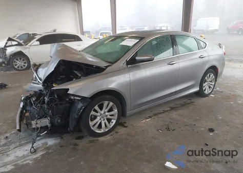 2015 Chrysler 200 Limited z USA, uszkodzony, nr VIN 1C3CCCAB4FN669393